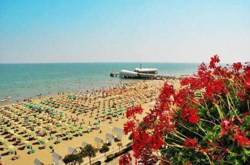 Columbus Dependance Hotel Lignano Sabbiadoro Exterior foto